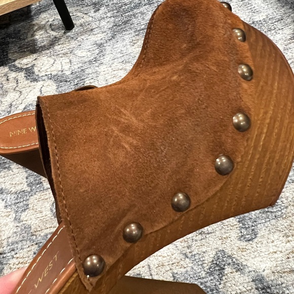 Nine West Clogs - Picture 6 of 7